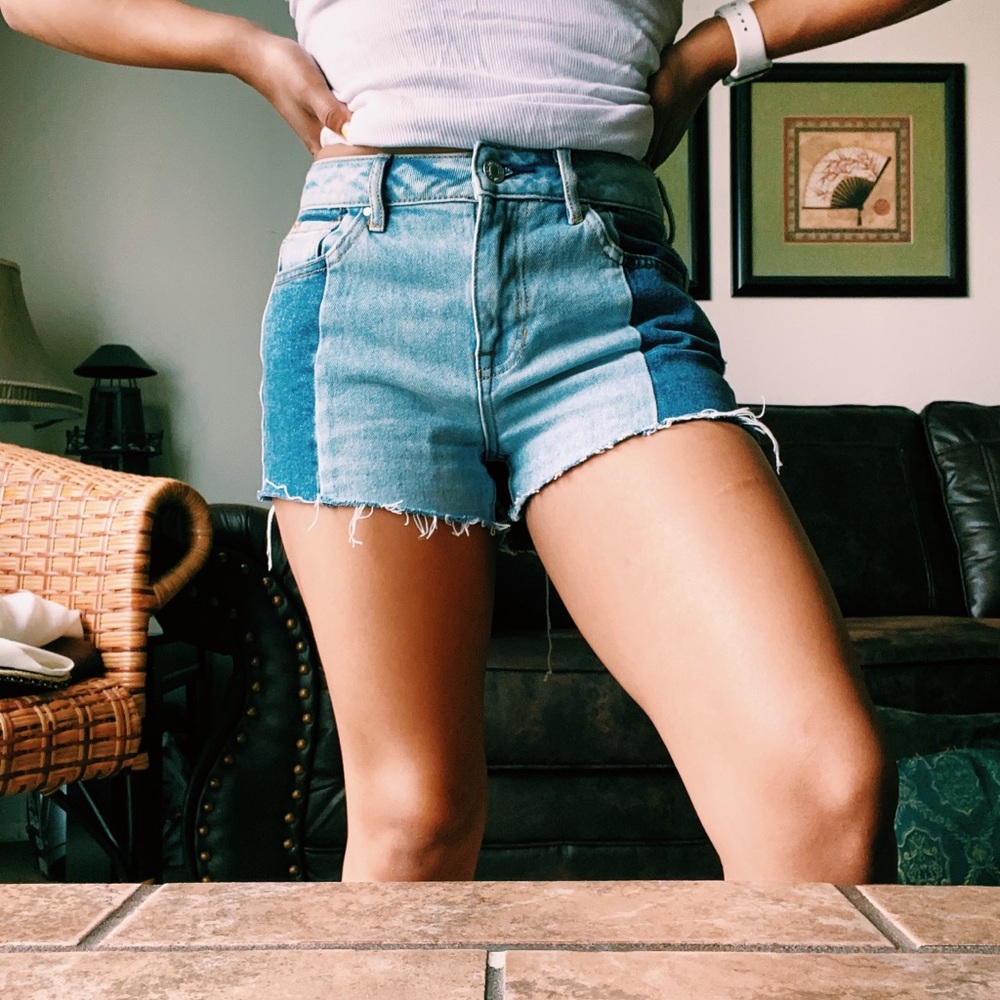 PacSun 3 Piece Blue Denim Highrise Icon Shorts - Picture 2 of 7